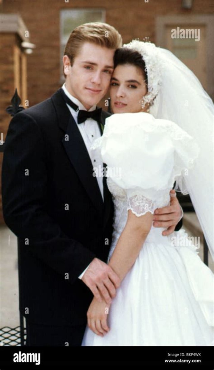 Is Ron Eldard Married to Wife? Or Dating a Girlfriend?