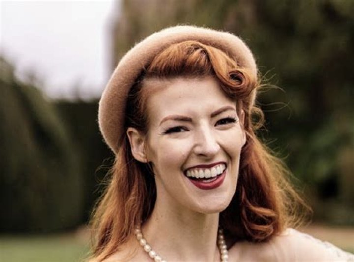 
Jessica Kellgren-Fozard Height, Weight, Net Worth, Age, Birthday, Wikipedia, Who, Nationality, Biography 