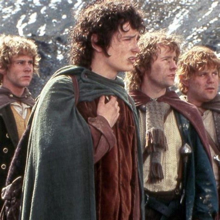 
‘Lord Of The Rings’ Cast Unifies In Support For ‘Rings Of Power’ Cast Amid Racist Attacks 
