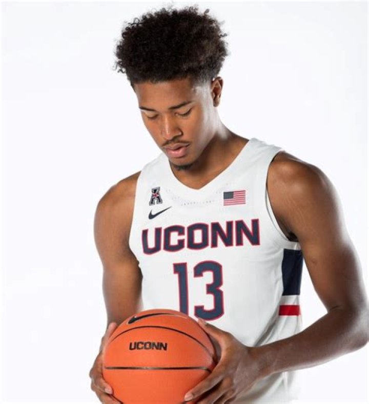 UConn: Who Are Ron Springs And Waldina Benedith? Richie Springs Parents- Wikipedi And Age