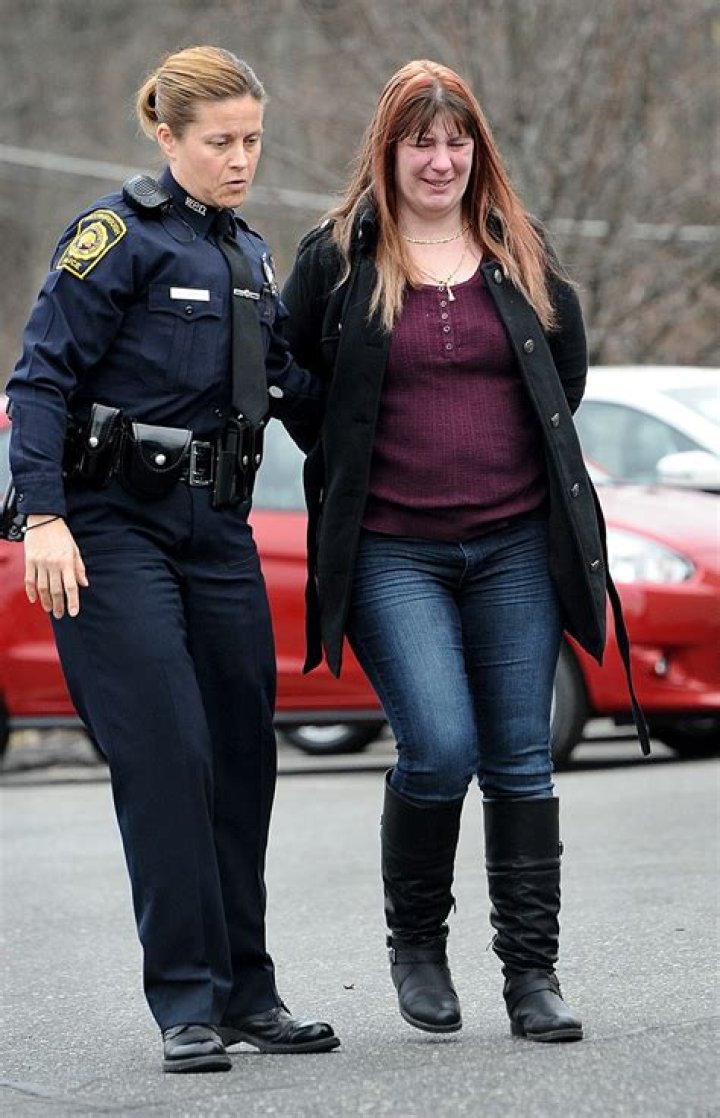 
Who Are Pearl Ozaria & Chitara Plasencia From NYC? Women Arrested In Bell Fries For Assault 