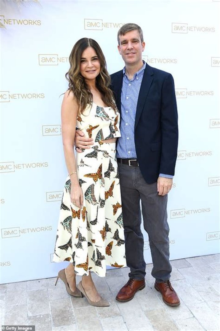 
Who Is Betsy Brandt Husband Grady Olsen? 26 Years Of Their Relationship Timeline 